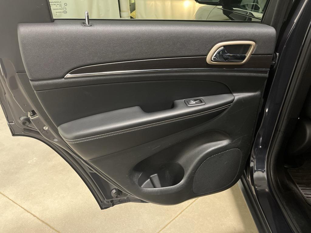 used 2015 Jeep Grand Cherokee car, priced at $6,853