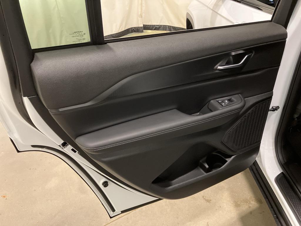 new 2025 Jeep Grand Cherokee L car, priced at $49,880