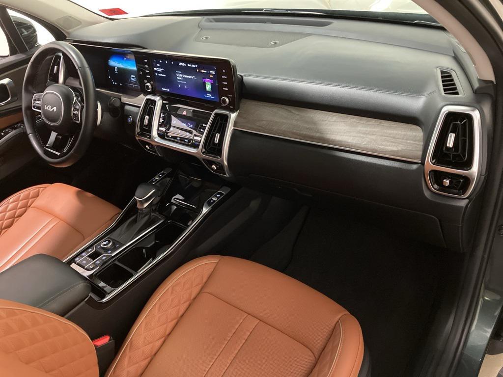 used 2023 Kia Sorento car, priced at $32,104