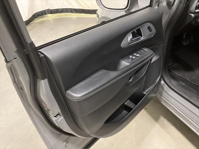 used 2022 Chrysler Pacifica car, priced at $31,178