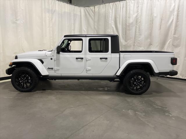 new 2025 Jeep Gladiator car, priced at $46,435
