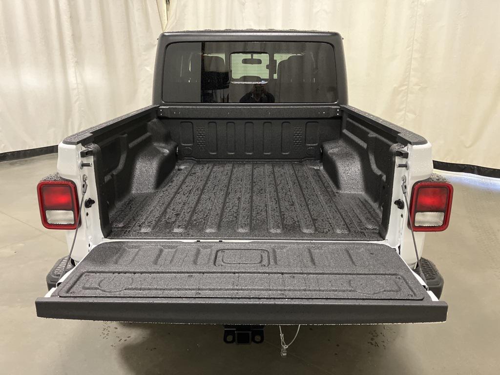 new 2025 Jeep Gladiator car, priced at $44,935