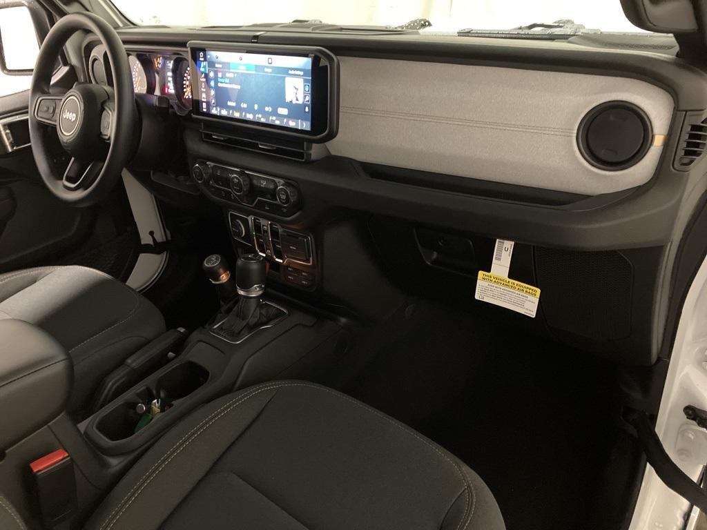 new 2025 Jeep Gladiator car, priced at $44,935