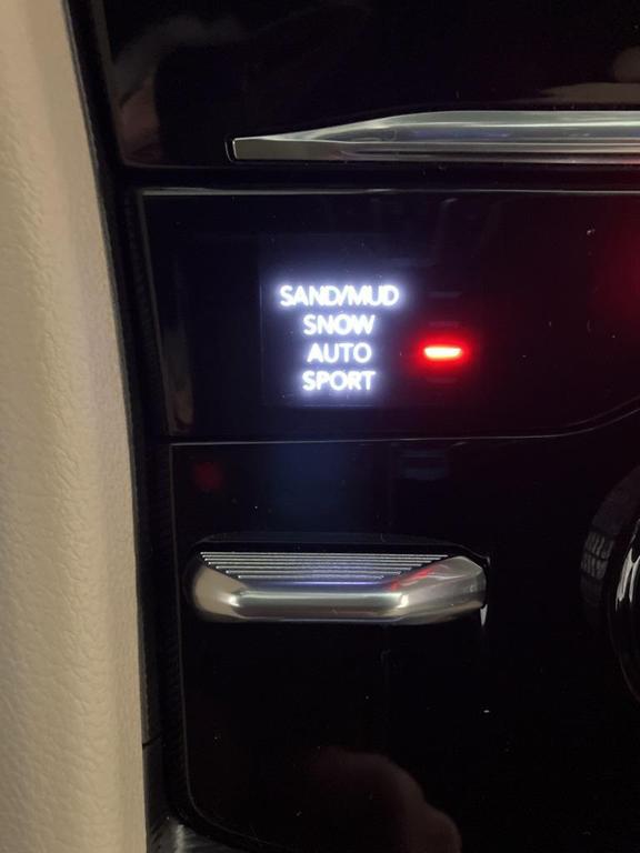 used 2025 Jeep Grand Cherokee L car, priced at $43,991