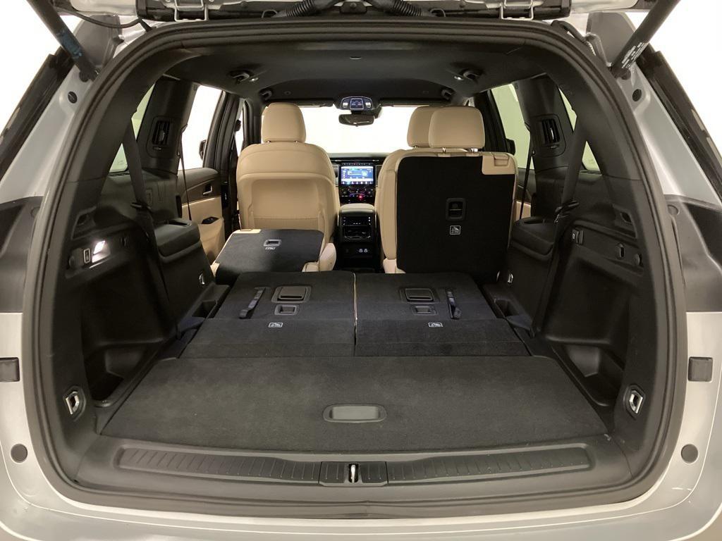 used 2025 Jeep Grand Cherokee L car, priced at $43,991