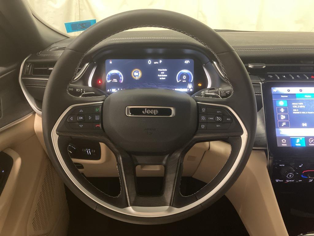 used 2025 Jeep Grand Cherokee L car, priced at $43,991