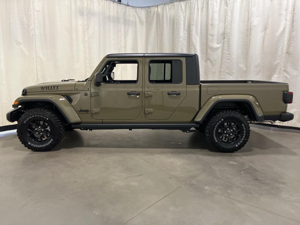 new 2025 Jeep Gladiator car, priced at $52,420
