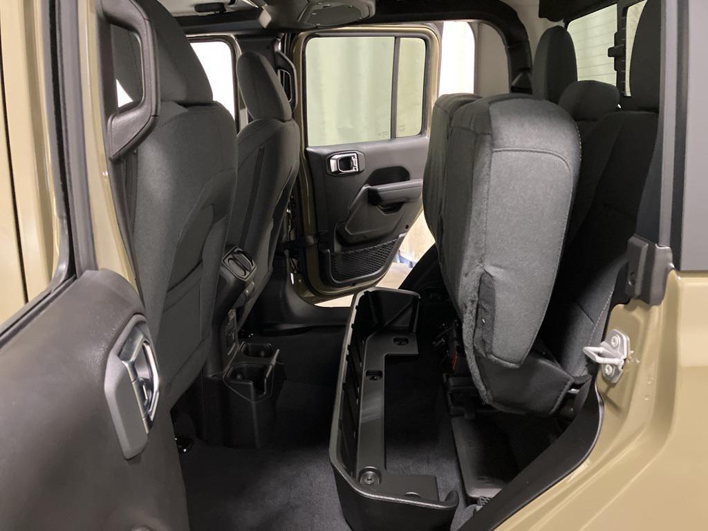 new 2025 Jeep Gladiator car, priced at $52,420
