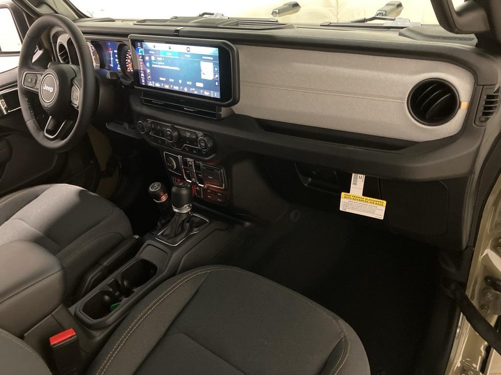 new 2025 Jeep Gladiator car, priced at $52,420