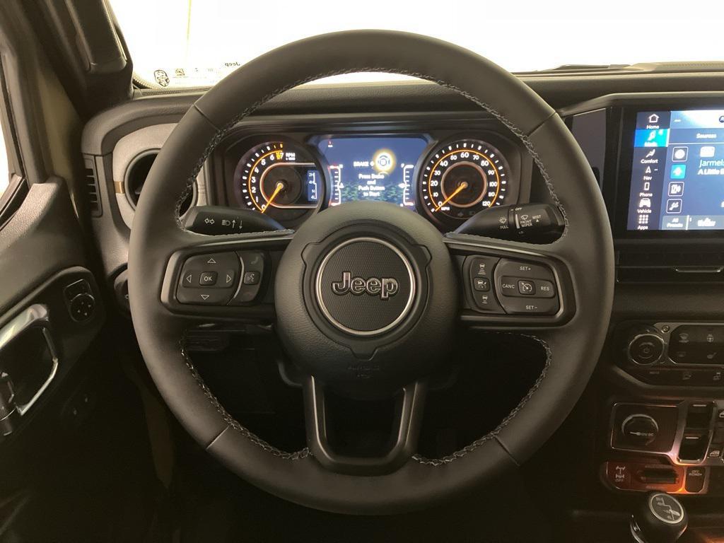 new 2025 Jeep Gladiator car, priced at $52,420