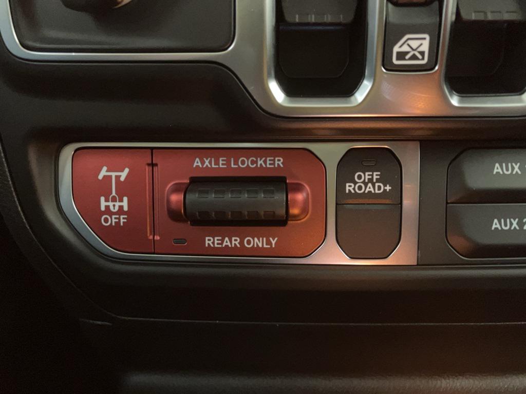 new 2025 Jeep Gladiator car, priced at $52,420