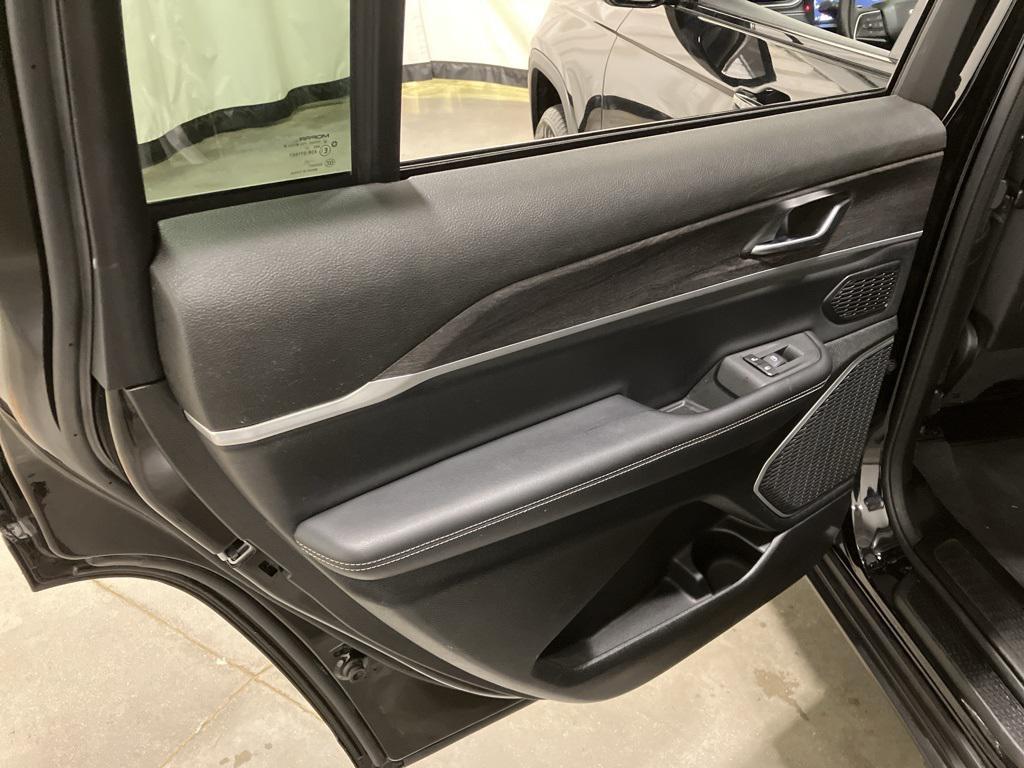 used 2021 Jeep Grand Cherokee L car, priced at $28,143