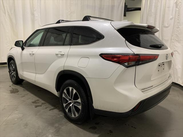 used 2021 Toyota Highlander car, priced at $30,833