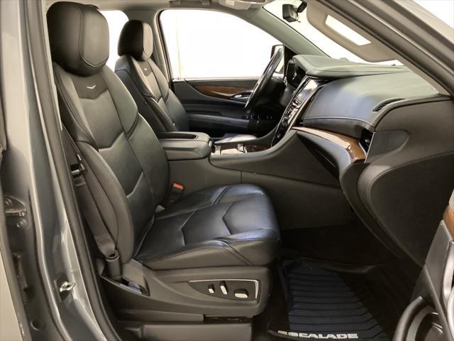 used 2020 Cadillac Escalade ESV car, priced at $34,985