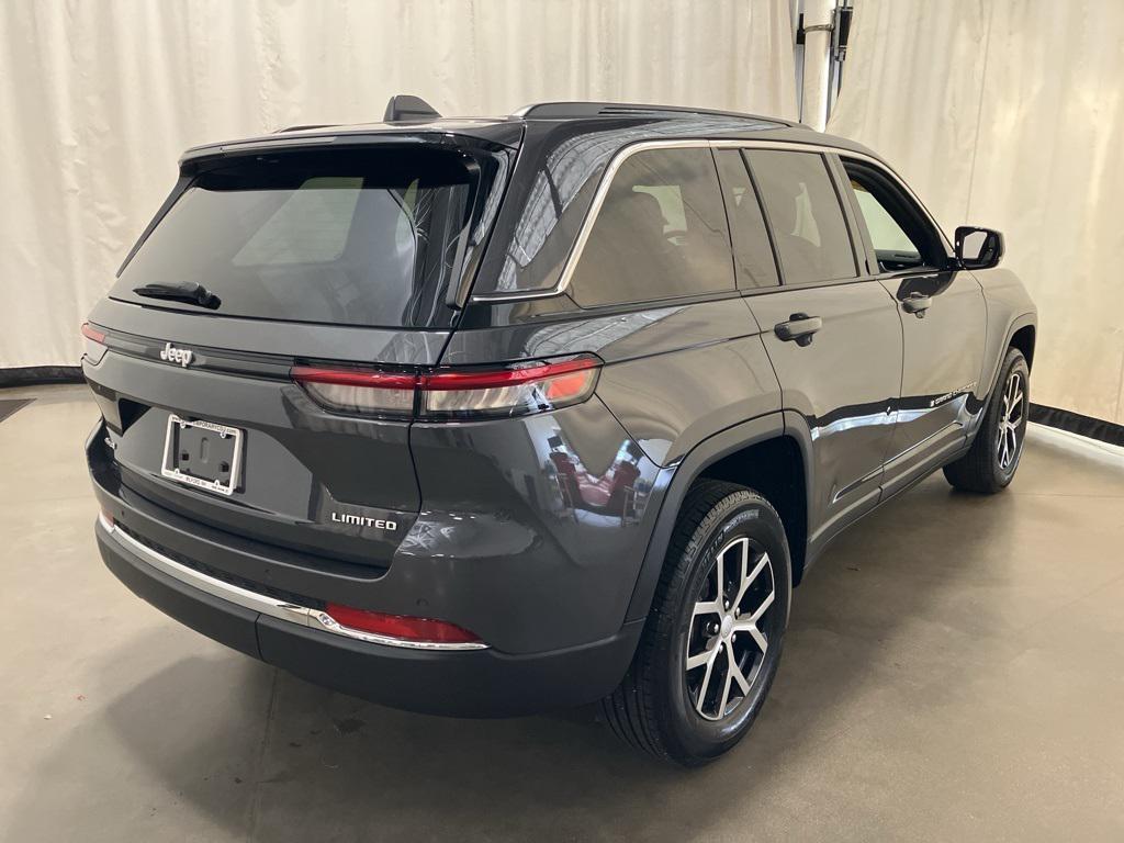 used 2024 Jeep Grand Cherokee car, priced at $37,431