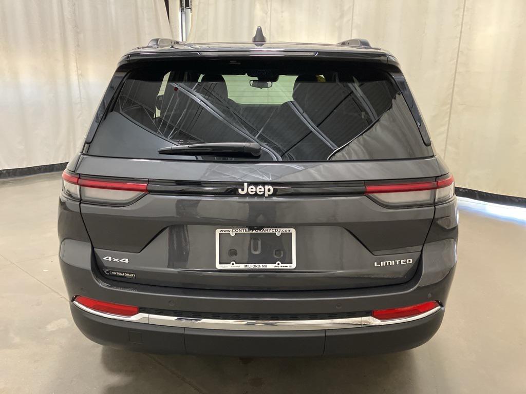 used 2024 Jeep Grand Cherokee car, priced at $37,431