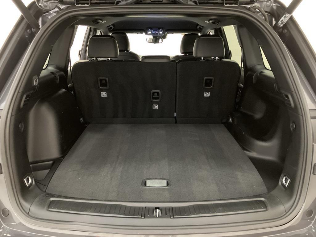 used 2024 Jeep Grand Cherokee car, priced at $37,431