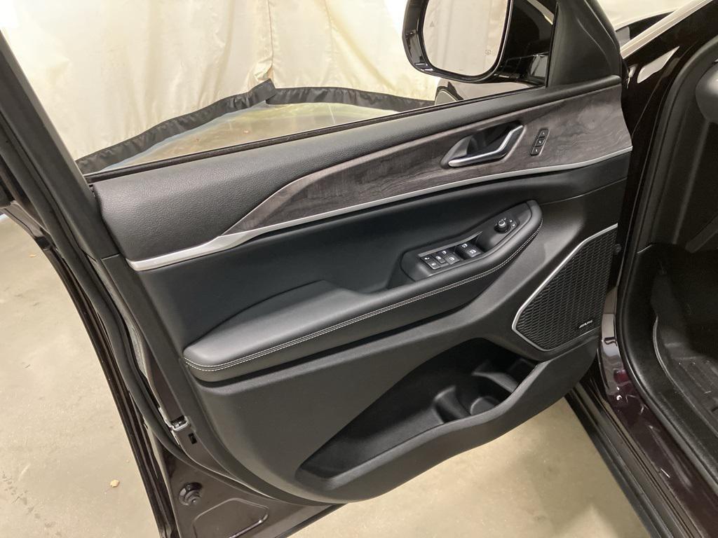 used 2022 Jeep Grand Cherokee L car, priced at $28,920