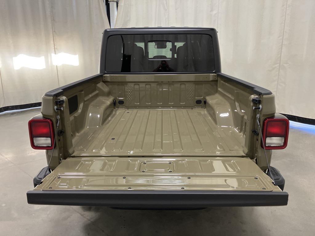 new 2025 Jeep Gladiator car, priced at $42,440