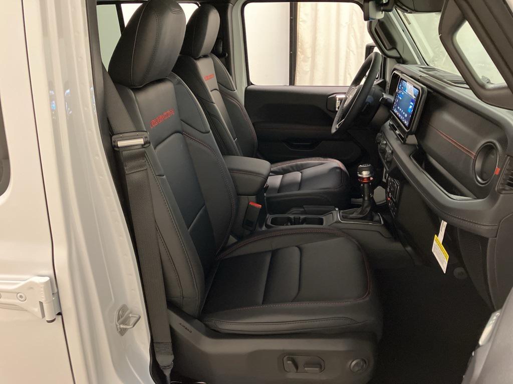 new 2025 Jeep Wrangler car, priced at $55,895