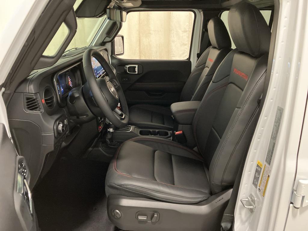 new 2025 Jeep Wrangler car, priced at $55,895