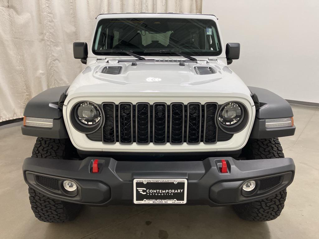 new 2025 Jeep Wrangler car, priced at $55,895