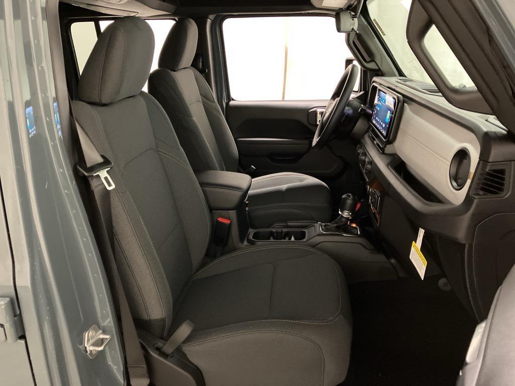 new 2026 Jeep Wrangler car, priced at $43,785