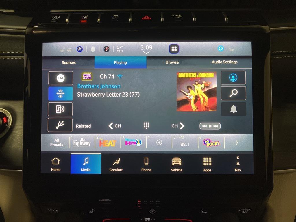 new 2025 Jeep Grand Cherokee L car, priced at $44,995