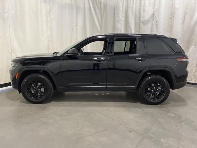 new 2025 Jeep Grand Cherokee car, priced at $43,710