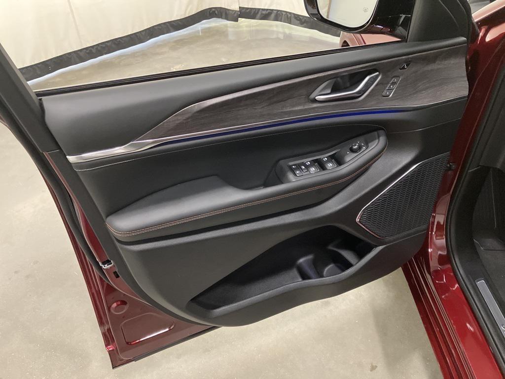 new 2025 Jeep Grand Cherokee L car, priced at $62,050