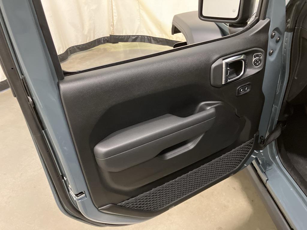 new 2025 Jeep Wrangler car, priced at $53,305