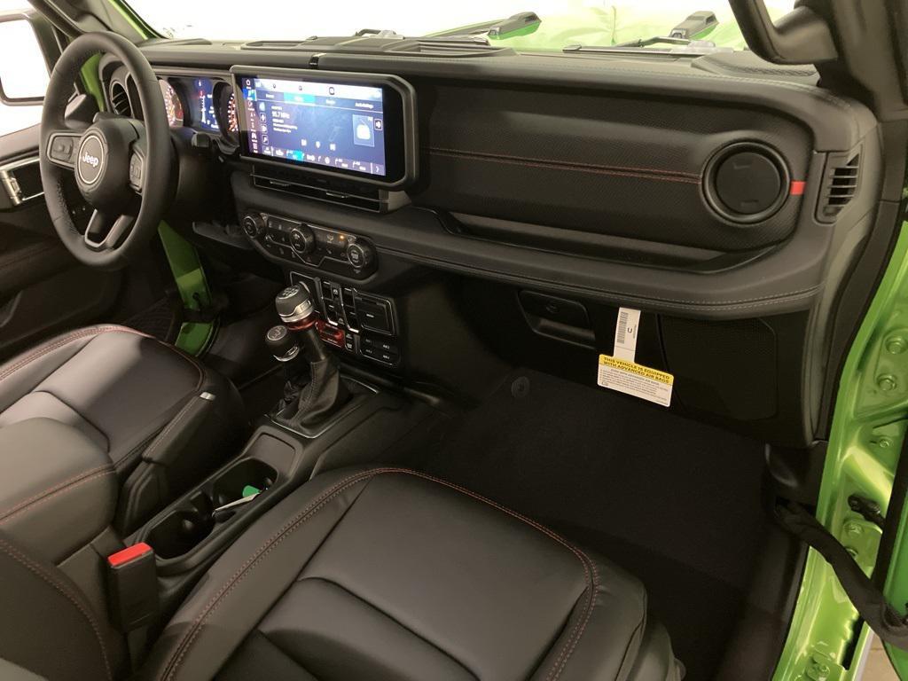 new 2025 Jeep Wrangler car, priced at $57,585