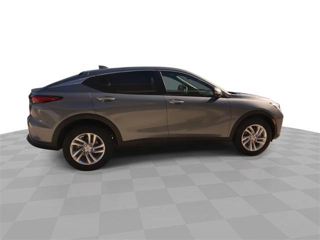 new 2025 Buick Envista car, priced at $26,630