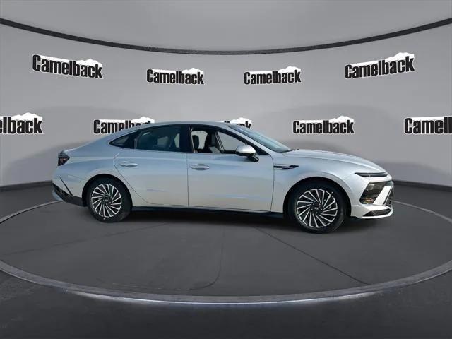 new 2025 Hyundai Sonata Hybrid car, priced at $37,355