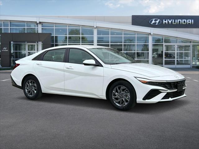 new 2024 Hyundai Elantra car, priced at $25,016