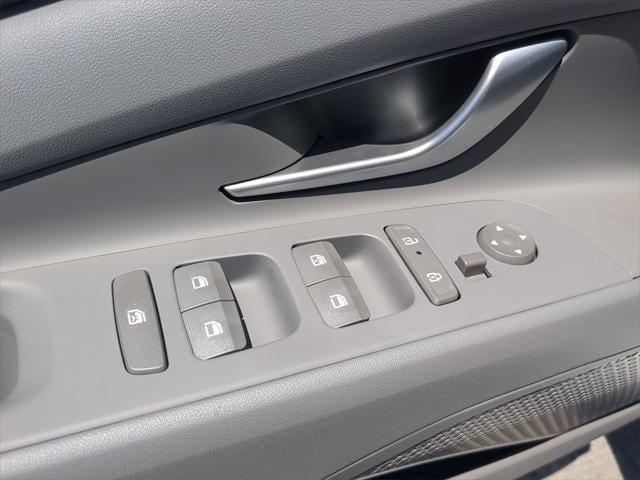new 2025 Hyundai ELANTRA HEV car, priced at $25,862