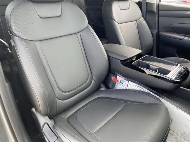 new 2025 Hyundai TUCSON Hybrid car, priced at $36,378