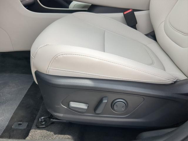 new 2025 Hyundai TUCSON Hybrid car, priced at $36,438