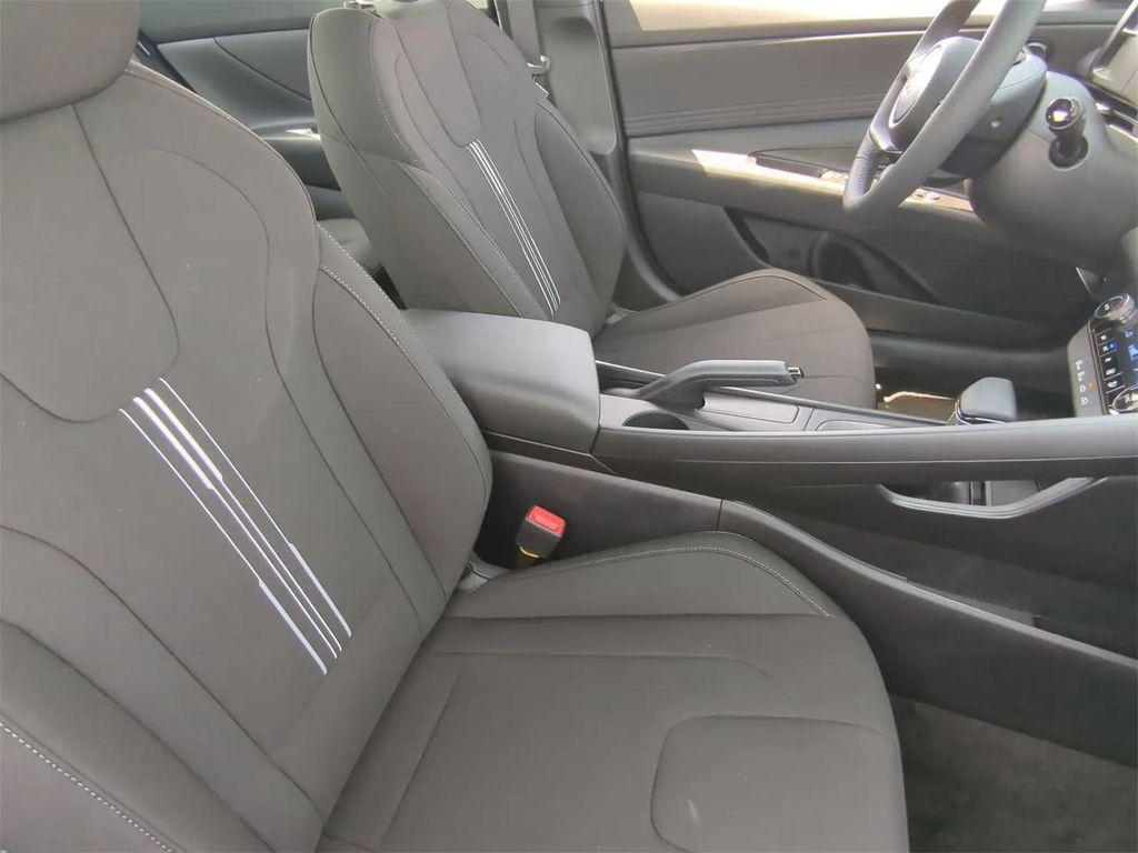 new 2025 Hyundai Elantra car, priced at $21,420