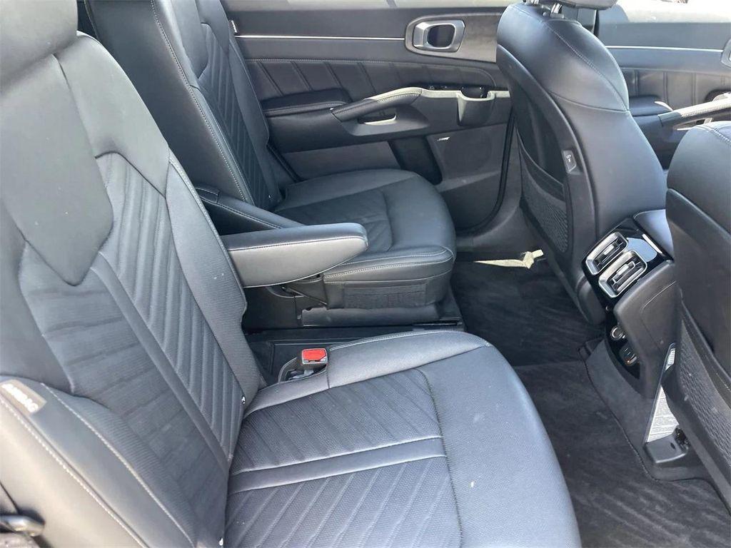 used 2024 Kia Sorento car, priced at $36,987