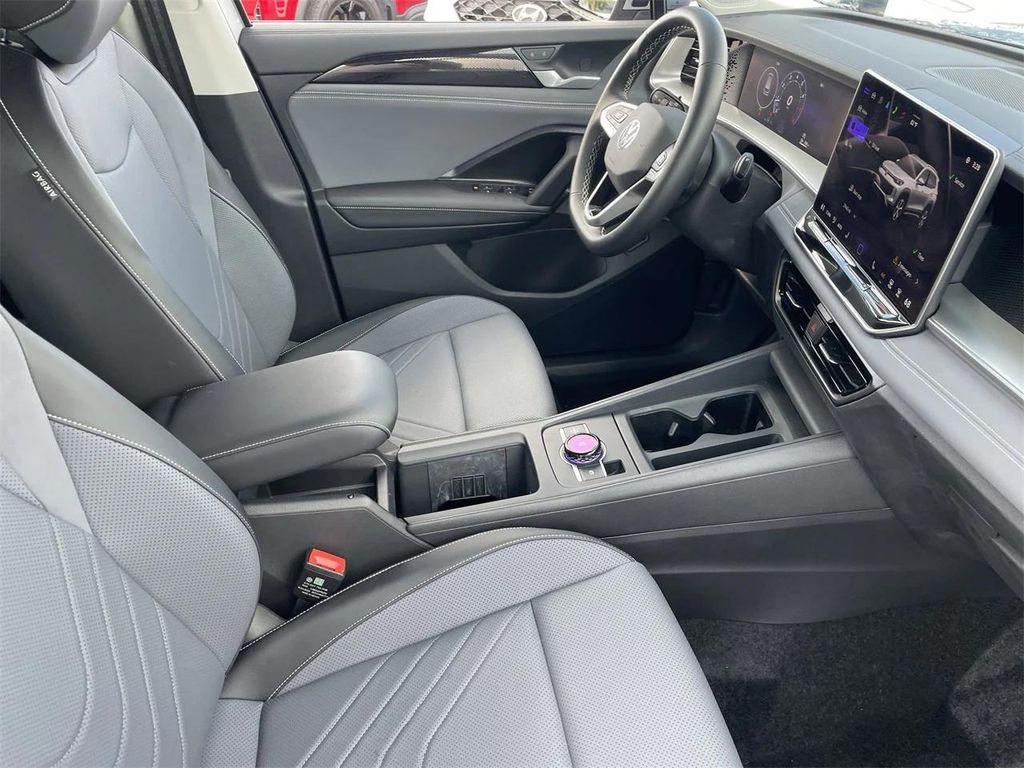 used 2025 Volkswagen Tiguan car, priced at $25,987