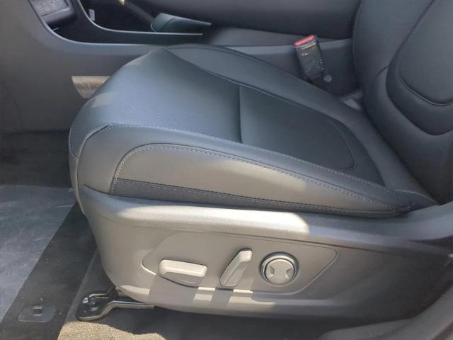 new 2025 Hyundai TUCSON Hybrid car, priced at $36,378
