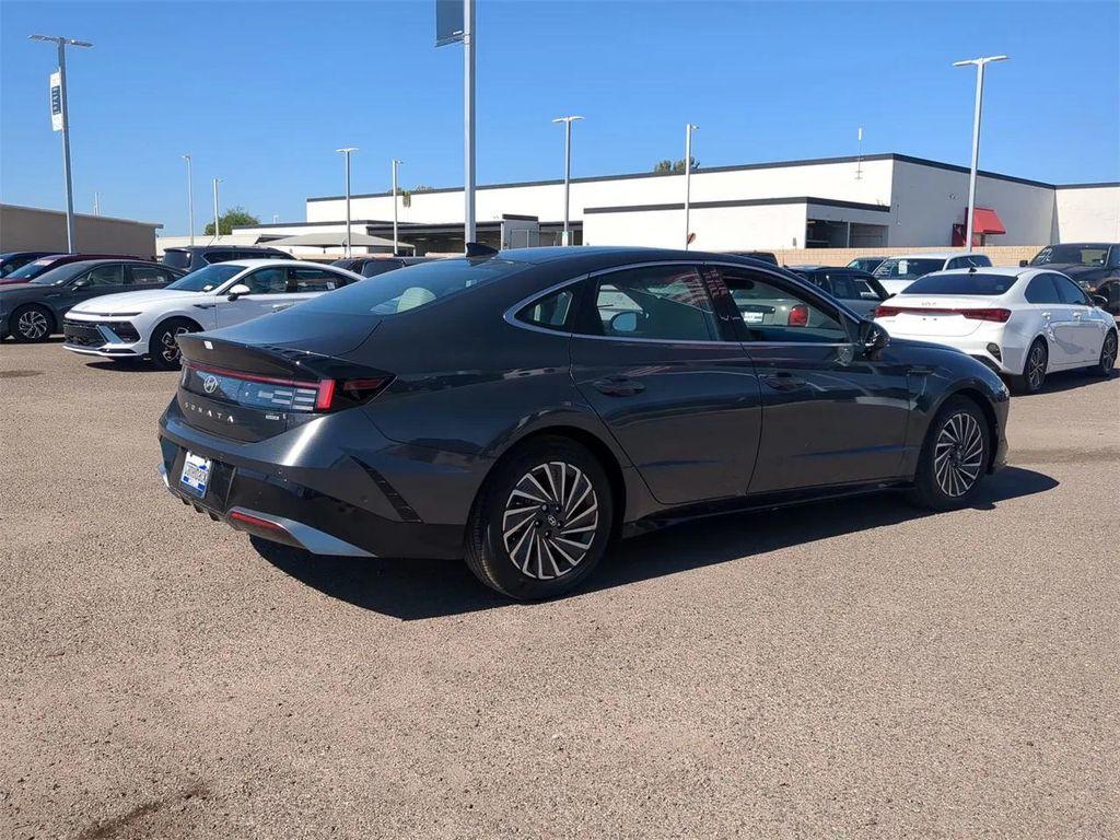 new 2025 Hyundai Sonata Hybrid car, priced at $34,700