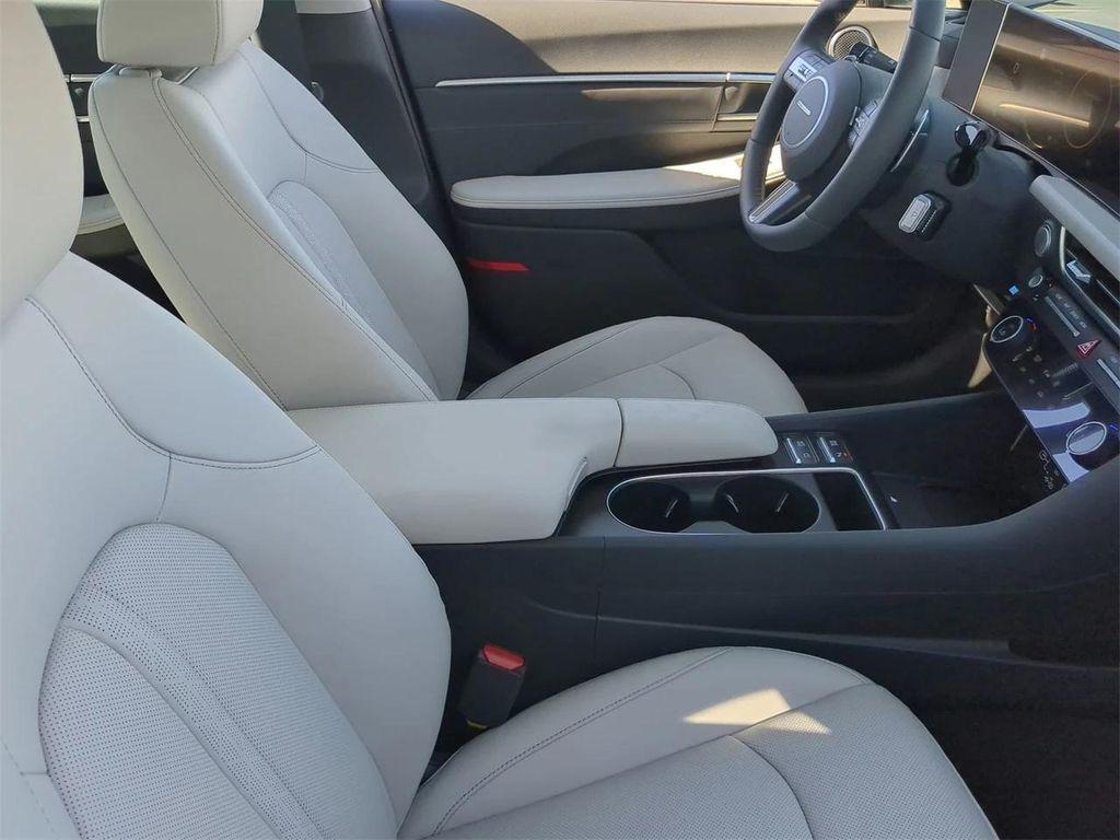 new 2025 Hyundai Sonata Hybrid car, priced at $34,700