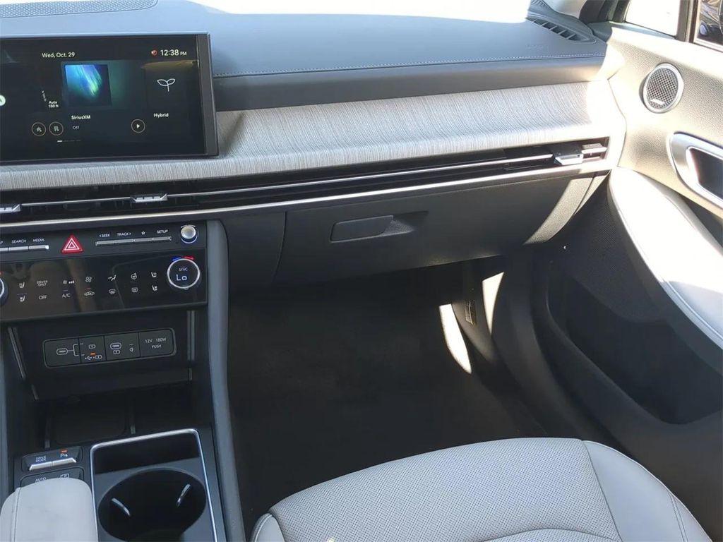 new 2025 Hyundai Sonata Hybrid car, priced at $34,700