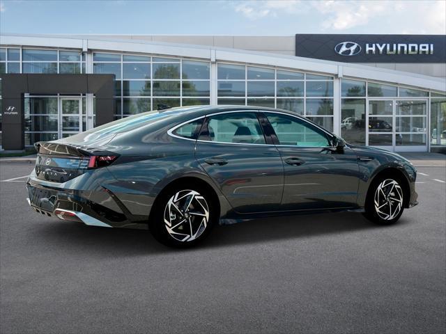 new 2024 Hyundai Sonata car, priced at $28,073