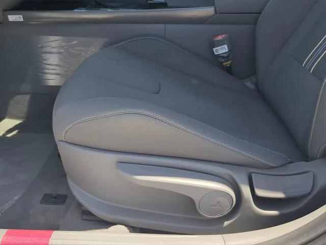 new 2025 Hyundai ELANTRA HEV car, priced at $25,862