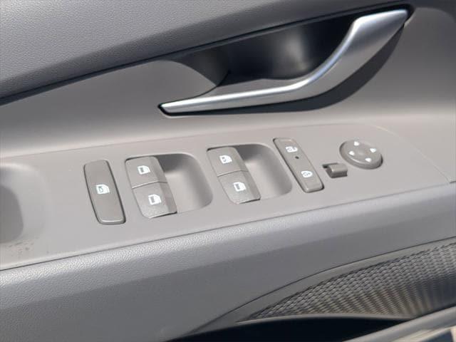 new 2025 Hyundai ELANTRA HEV car, priced at $25,862