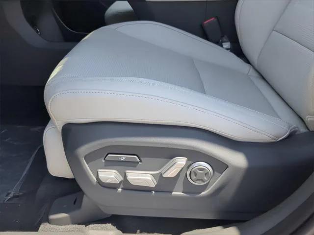 new 2025 Hyundai SANTA FE HEV car, priced at $49,126