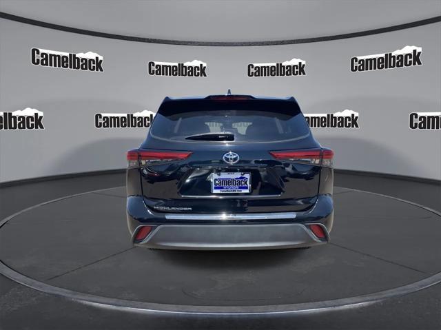 used 2022 Toyota Highlander car, priced at $28,477